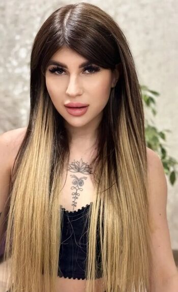 Full leaked Lilly/ private onlyfans photo