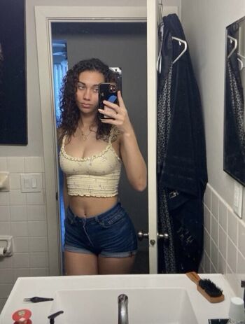 Full leaked Onlyviviofficial / private onlyfans photo