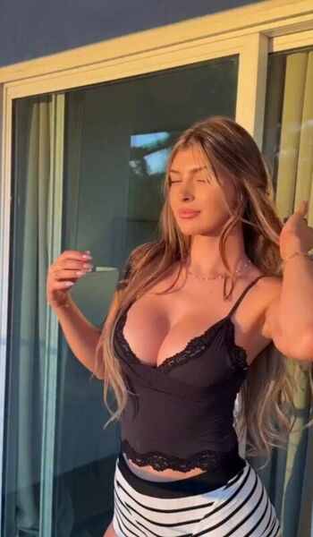 Full leaked Skylar mae / private onlyfans photo