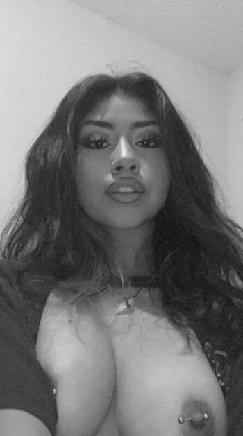 Full leaked Yinyleon/ private onlyfans photo