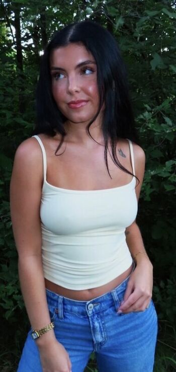 Full leaked Harriet barnes/ private onlyfans photo