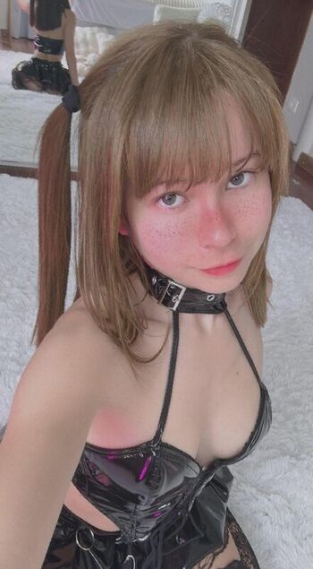Full leaked Heeheemoon/ private onlyfans photo