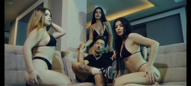 Full leaked Leah halton/ private onlyfans photo