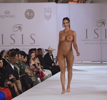 Full leaked Reddhalo/ private onlyfans photo