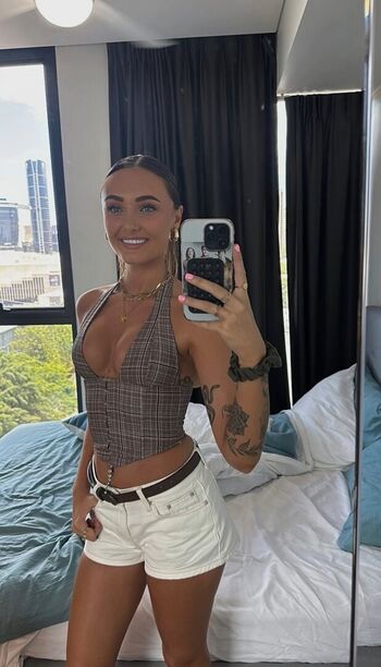 Full leaked Victoria fox / private onlyfans photo