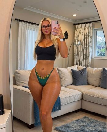 Full leaked Sharon white/ private onlyfans photo