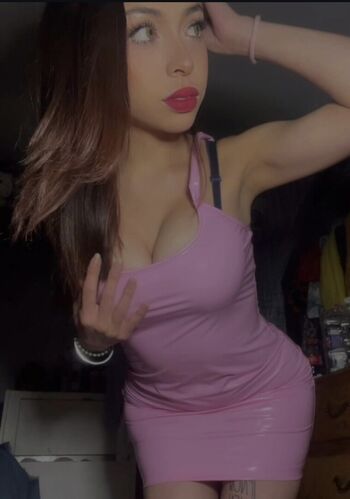 Full leaked Honeebelle/ private onlyfans photo