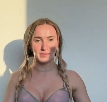 Full leaked Scarletty/ private onlyfans photo