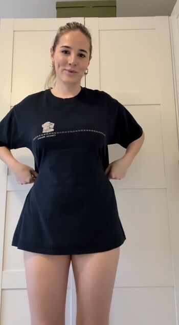 Full leaked Kittyxkum / private onlyfans photo