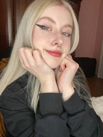 Full leaked Bellaraee/ private onlyfans photo