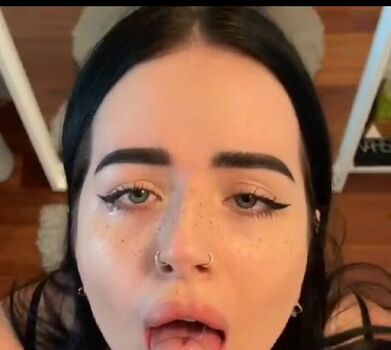 Full leaked Who is this  page private onlyfans photo