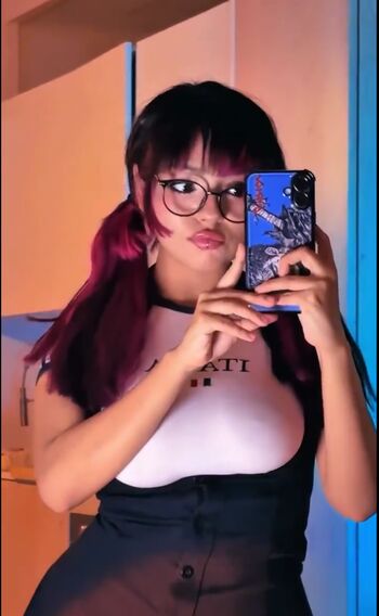 Full leaked Mayumi/ private onlyfans photo