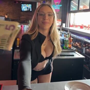 Full leaked Helloheavenn/ private onlyfans photo