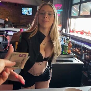 Full leaked Pollypinkstone/ private onlyfans photo