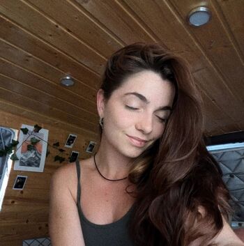 Full leaked Ellie thumann/ private onlyfans photo