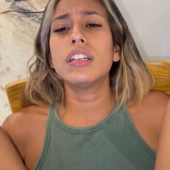 Full leaked Gabriela moura/ private onlyfans photo