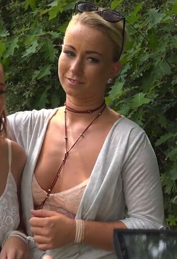 Full leaked Nude muse / private onlyfans photo