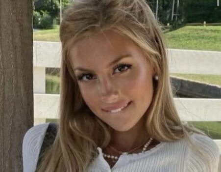 Full leaked Who is this / private onlyfans photo