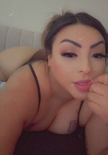 Full leaked Iluvmeww/ private onlyfans photo