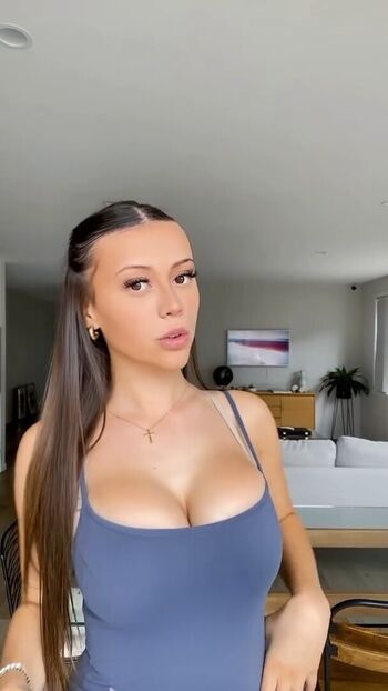 Full leaked Kari pitinova/ private onlyfans photo