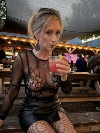 Full leaked Kimtylor / private onlyfans photo