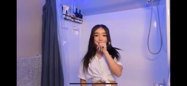 Full leaked Ava yulisa/ private onlyfans photo