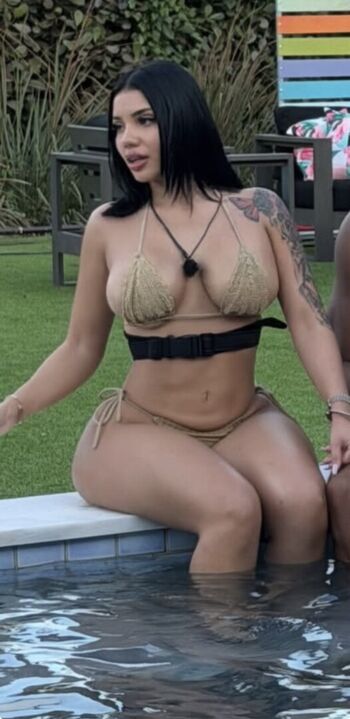 Full leaked Who is this  page private onlyfans photo