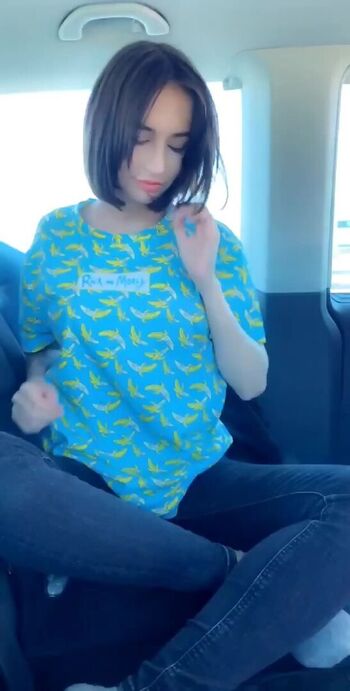 Full leaked Abrilvalen/ private onlyfans photo