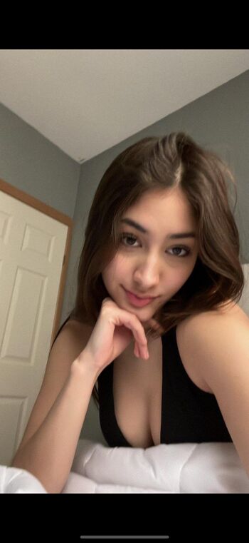 Full leaked Ruinedbymiki/ private onlyfans photo