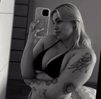 Full leaked Who is this  page private onlyfans photo