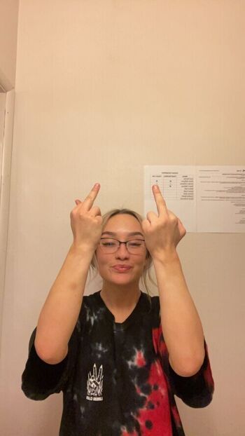 Full leaked Itsqueenie private onlyfans photo