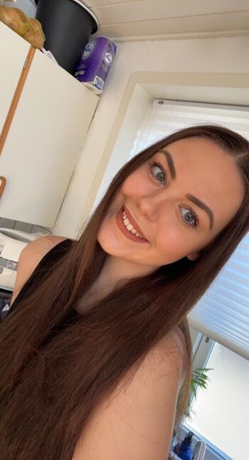 Full leaked Linsey dawn mckenzie / private onlyfans photo
