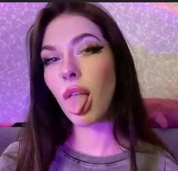 Full leaked Kim schiele/ private onlyfans photo