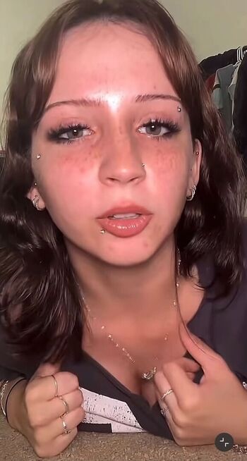 Full leaked Olivia munn/ private onlyfans photo