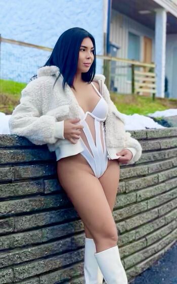 Full leaked Aria star/ private onlyfans photo