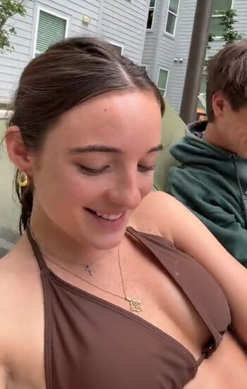 Full leaked Wholetjuliaout private onlyfans photo