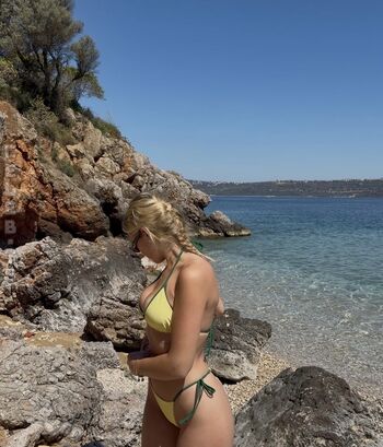 Full leaked Wieke page private onlyfans photo