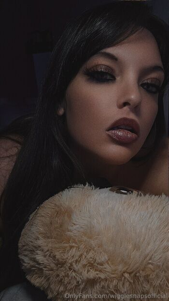 Full leaked Wigglesnaps page private onlyfans photo