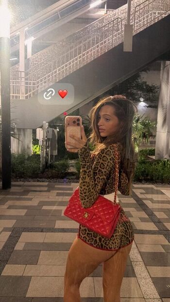 Full leaked Woah vicky private onlyfans photo
