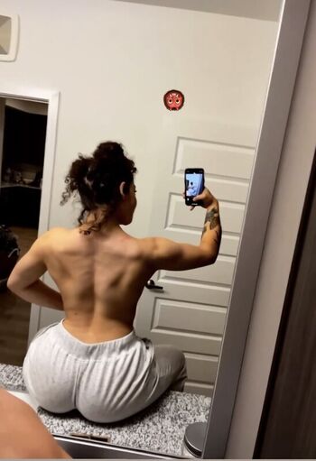 Full leaked Woahh emily private onlyfans photo
