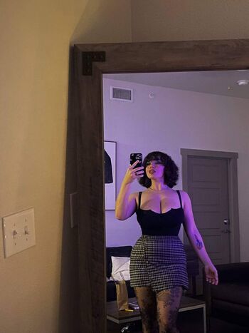 Full leaked Woahh emily private onlyfans photo