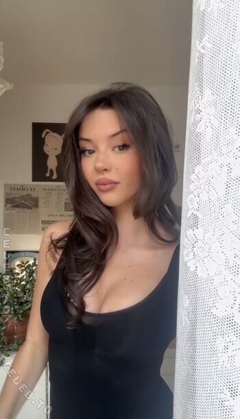 Full leaked Woistlena private onlyfans photo