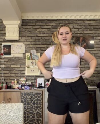 Full leaked Wollnys private onlyfans photo