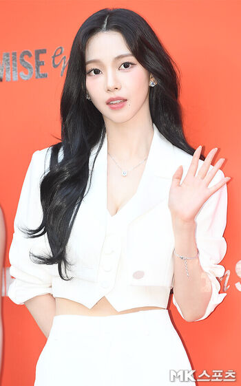 WomenK-pop