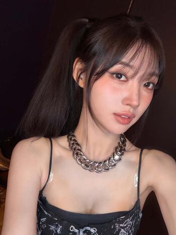 WomenK-pop