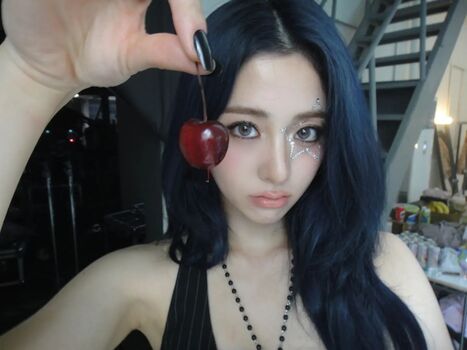 Full leaked Womenk pop page private onlyfans photo
