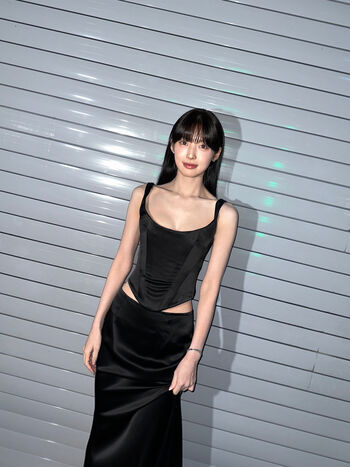 Full leaked Womenk pop page private onlyfans photo