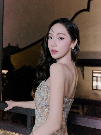 Full leaked Womenk pop page private onlyfans photo