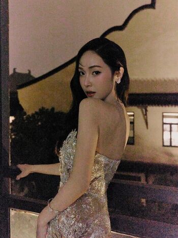 Full leaked Womenk pop page private onlyfans photo