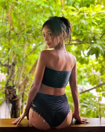 Full leaked Womenk pop page private onlyfans photo